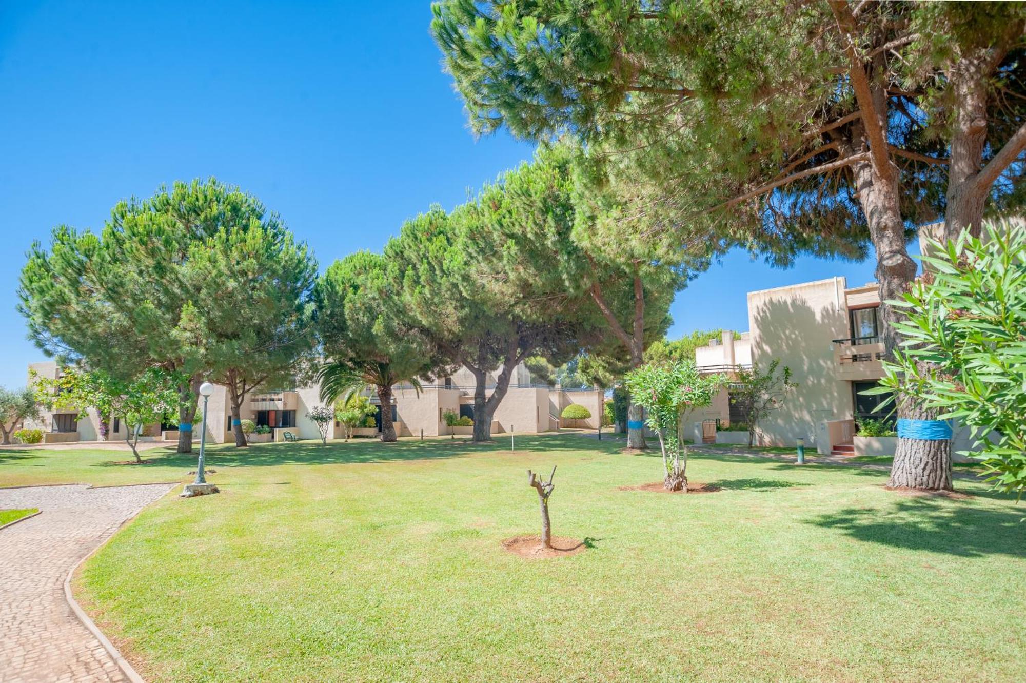 Apartamentos Clube Da Bemposta Alvor Exterior photo